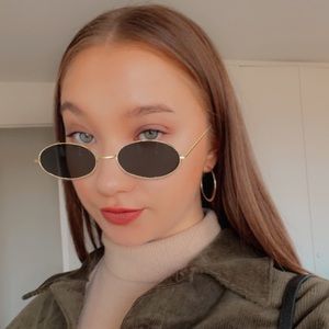 Meet your Posher, Kayla